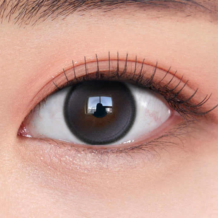 olens-glowy-tear-charcoal-lens-zoom